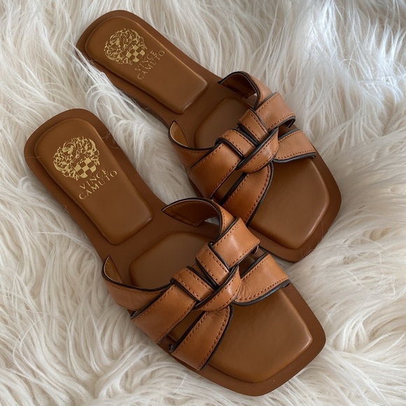 Vince Camuto Shoes - VINCE CAMUTO leather sandals
